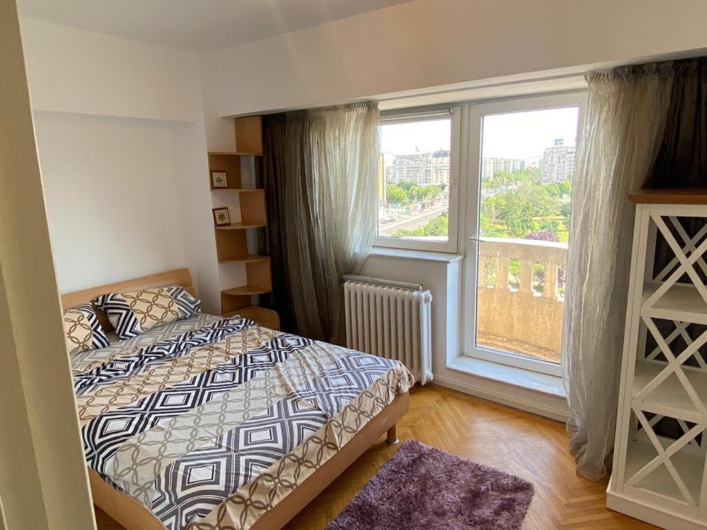 Old Town Apartment With Panoramic View 부쿠레슈티 외부 사진