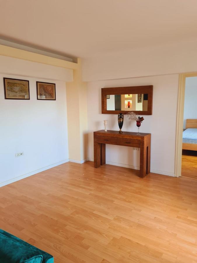 Old Town Apartment With Panoramic View 부쿠레슈티 외부 사진