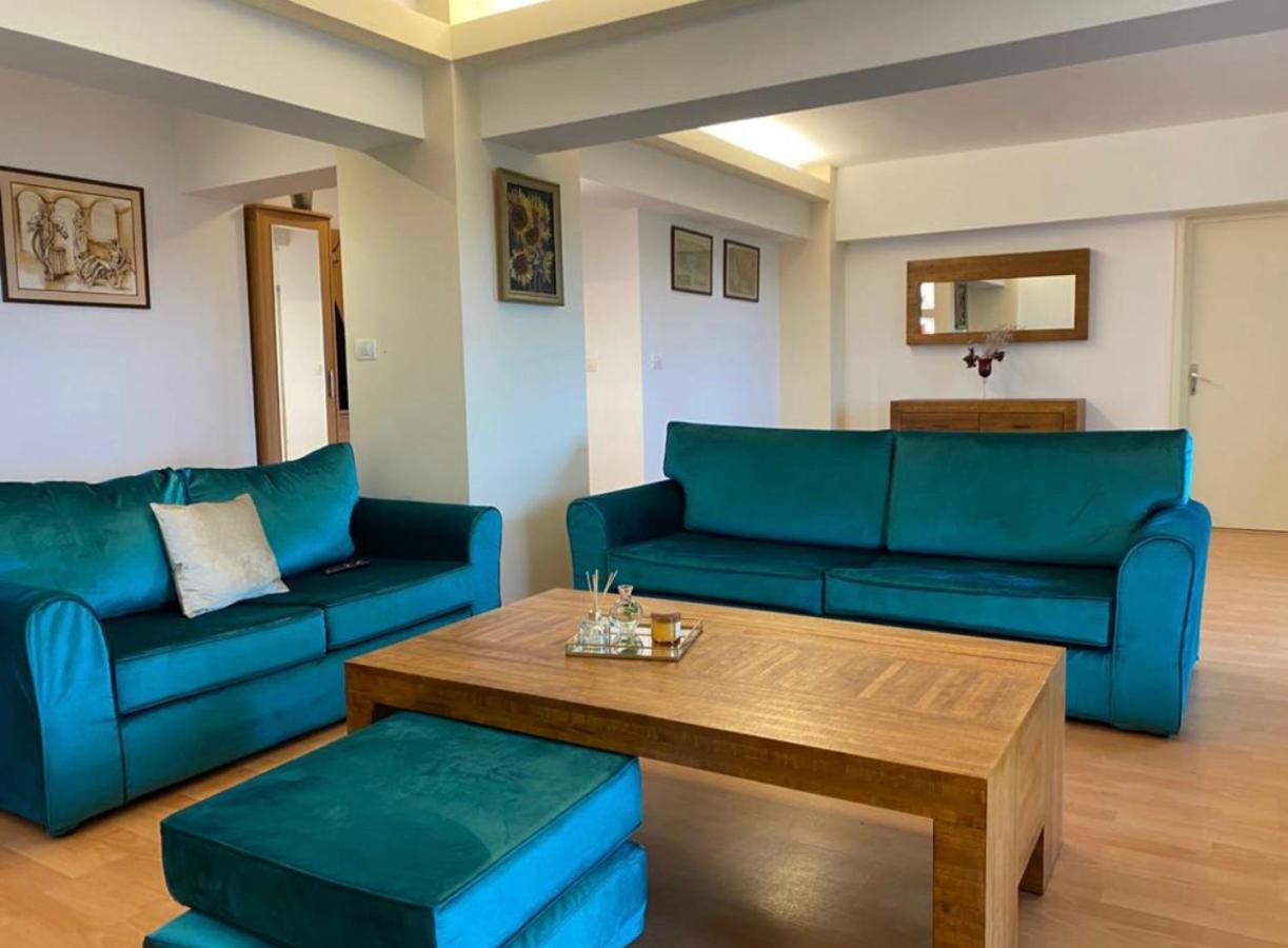 Old Town Apartment With Panoramic View 부쿠레슈티 외부 사진